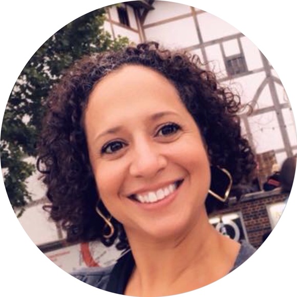 Meet your Posher, Naya - Picture 7 of 7